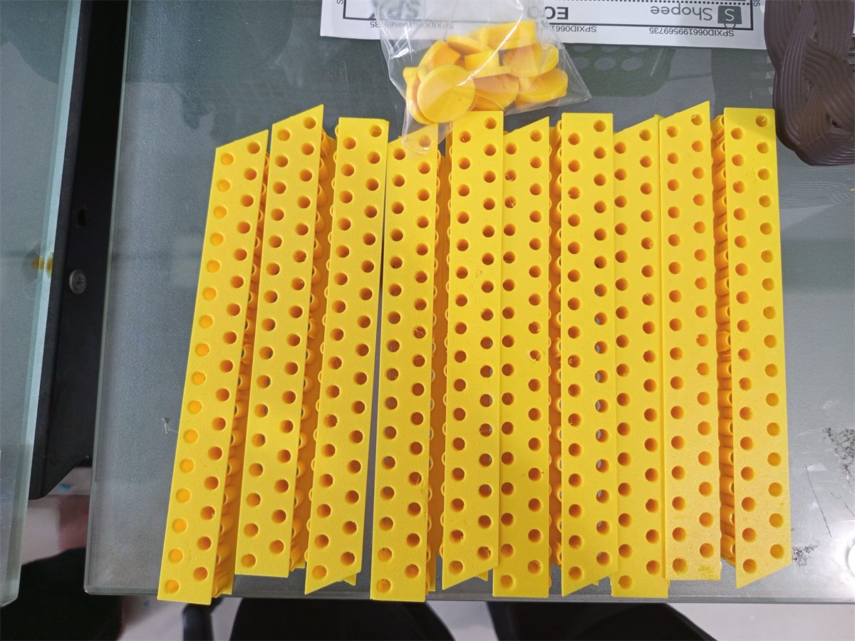 Batch part kuning hasil 3D print