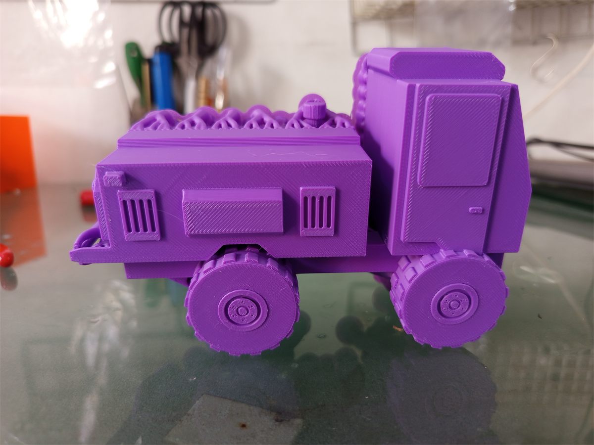 Model truk ungu hasil 3D print